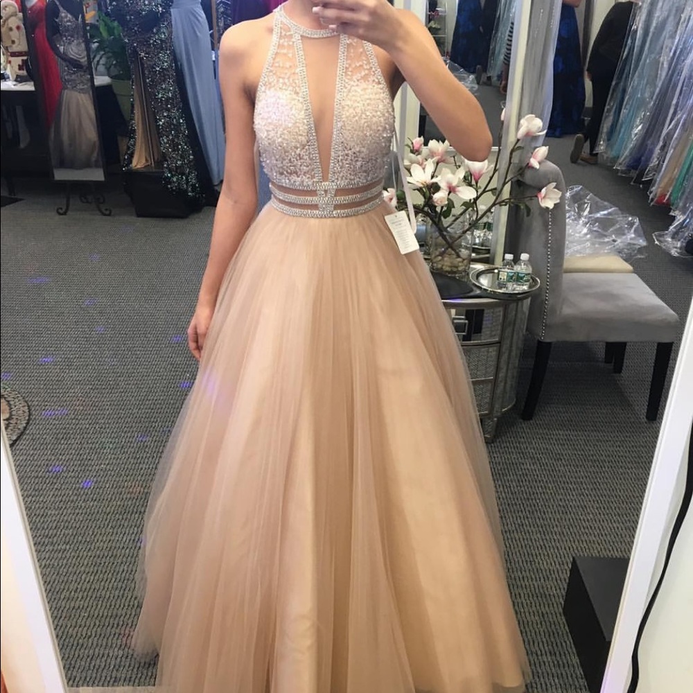 Prom dress